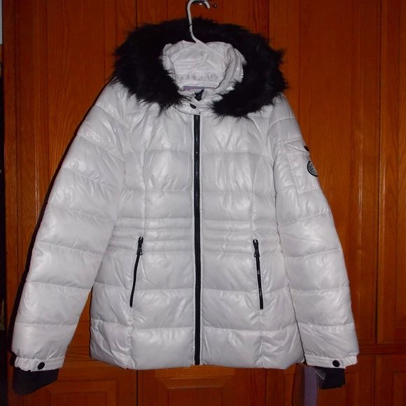 NWT Madden Girl WHITE w BlacK Fur Trim Hooded Quilted Winter Puffer Coat Parka L - Picture 1 of 12